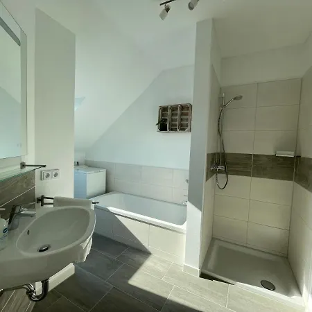 Moderne Wohnung mit Balkon inmitten der Lausitz Bernsdorf Exterior foto