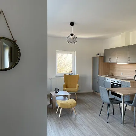 Moderne Wohnung mit Balkon inmitten der Lausitz Bernsdorf Exterior foto