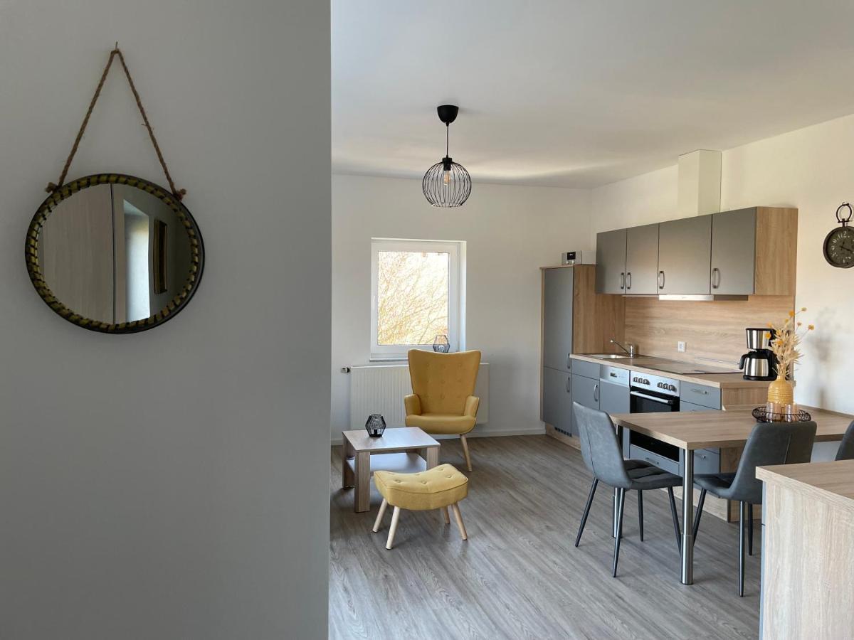 Moderne Mit Balkon Inmitten Der Lausitz * Bernsdorf